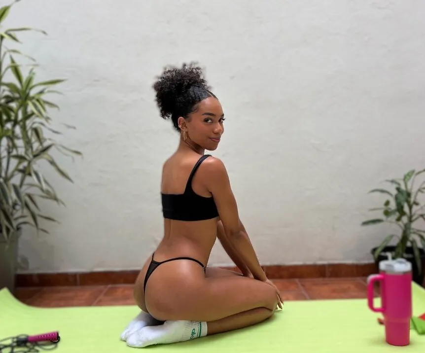 Live sex webcam photo for aylacallowey #8257085