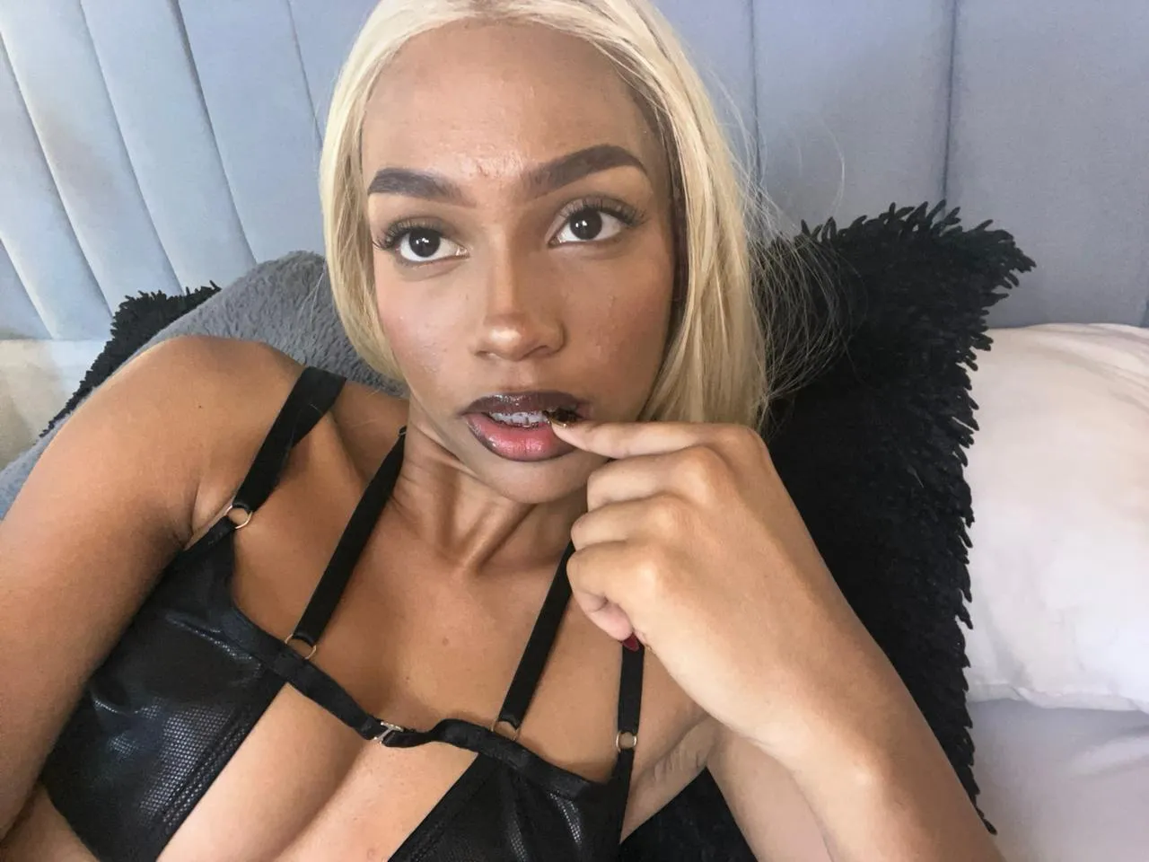 Live sex webcam photo for aylacallowey #8365908