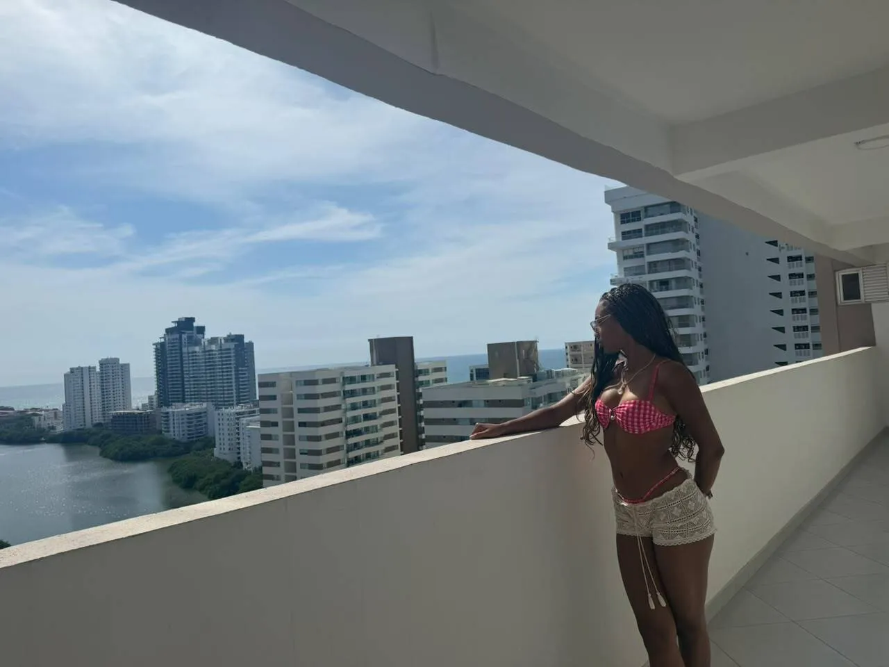 Live sex webcam photo for aylacallowey #8710914