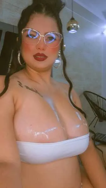 Live sex webcam photo for ValentinaBreats #7973897