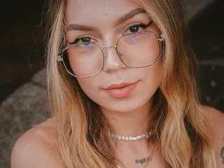 Live sex webcam photo for itzykitty #7022526