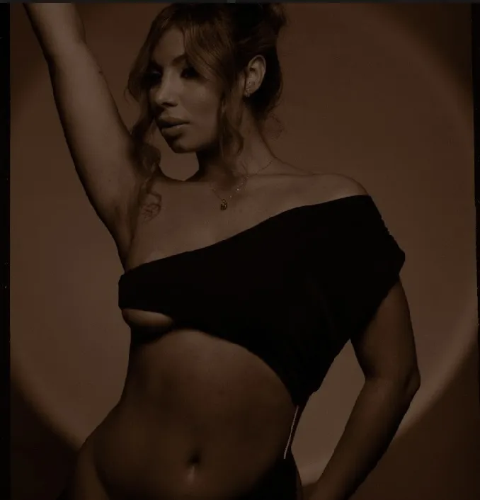 Live sex webcam photo for AbbyBermudez #8591124
