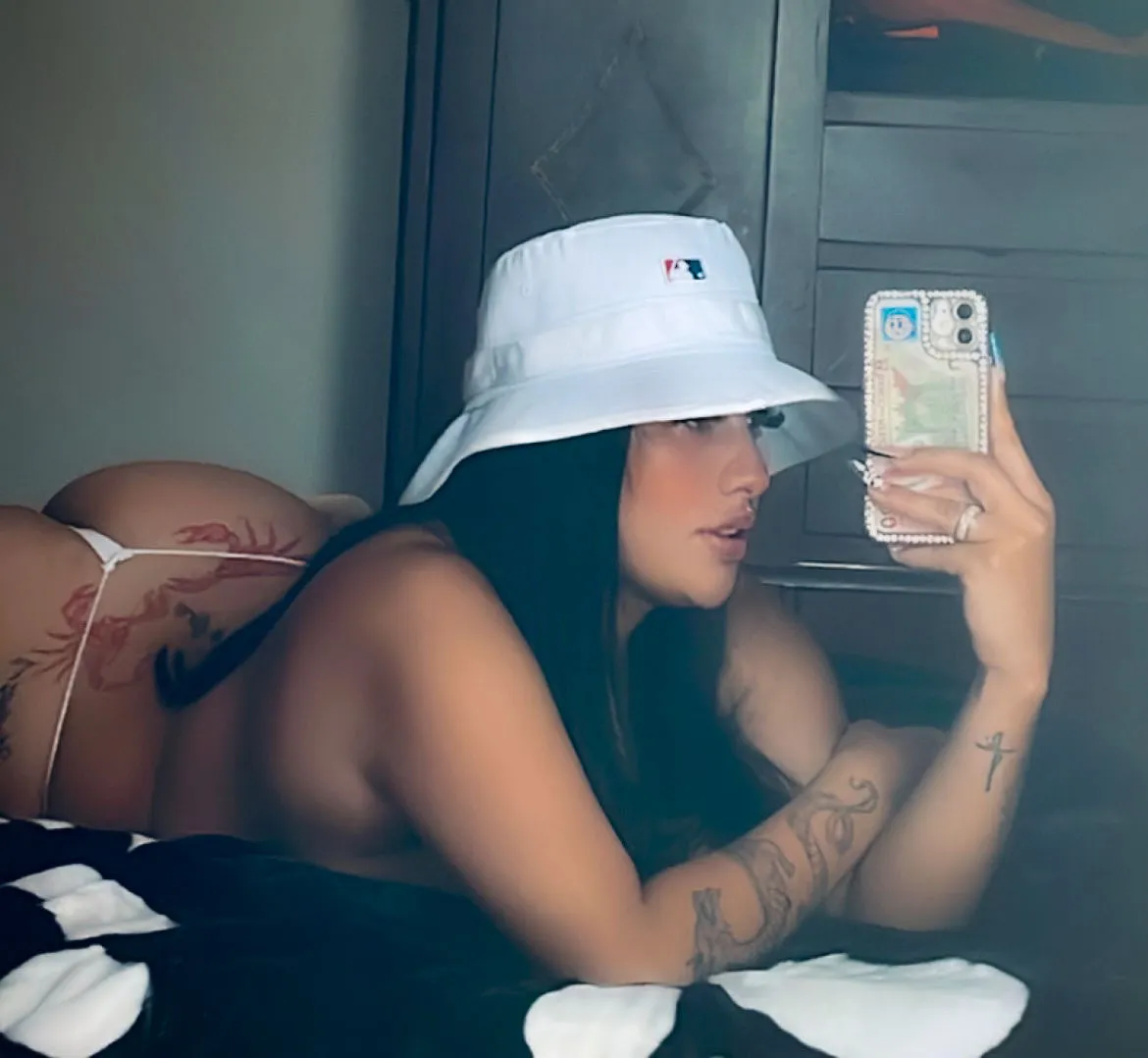 Live sex webcam photo for nikkylatin #7326457