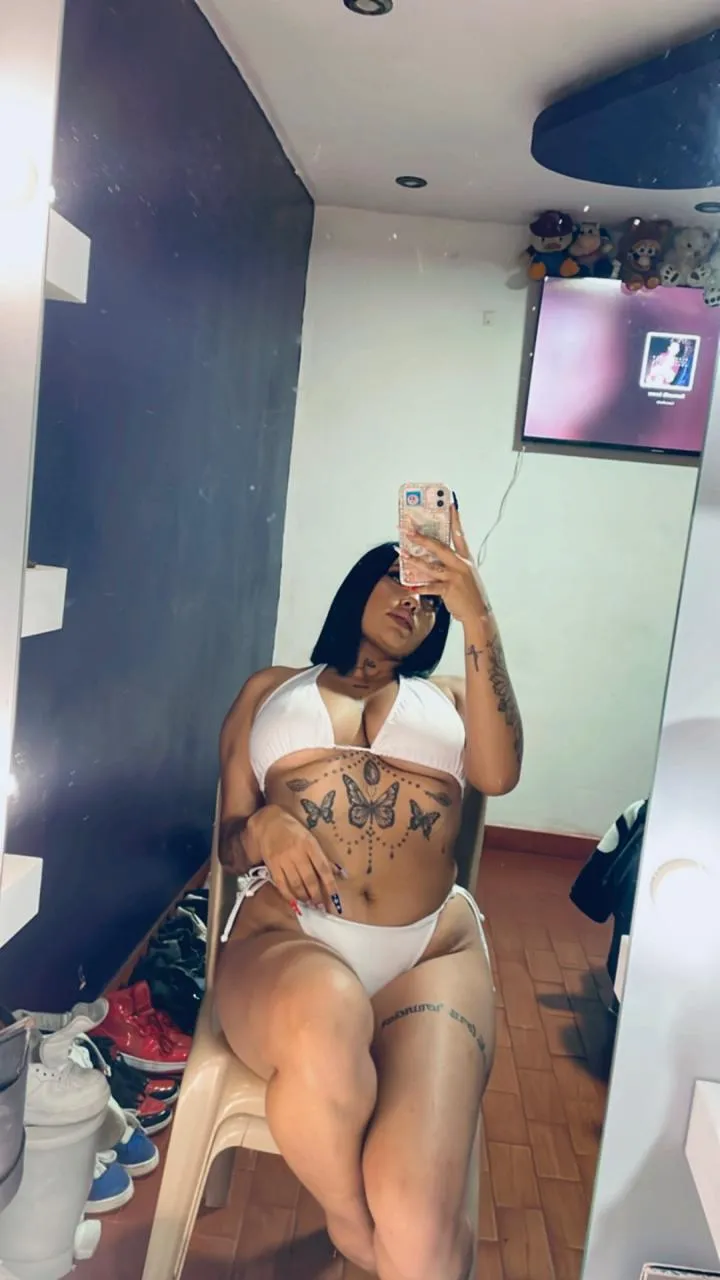 Live sex webcam photo for nikkylatin #7326441
