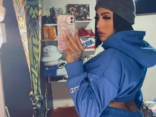 Live sex webcam photo for nikkylatin #8495396