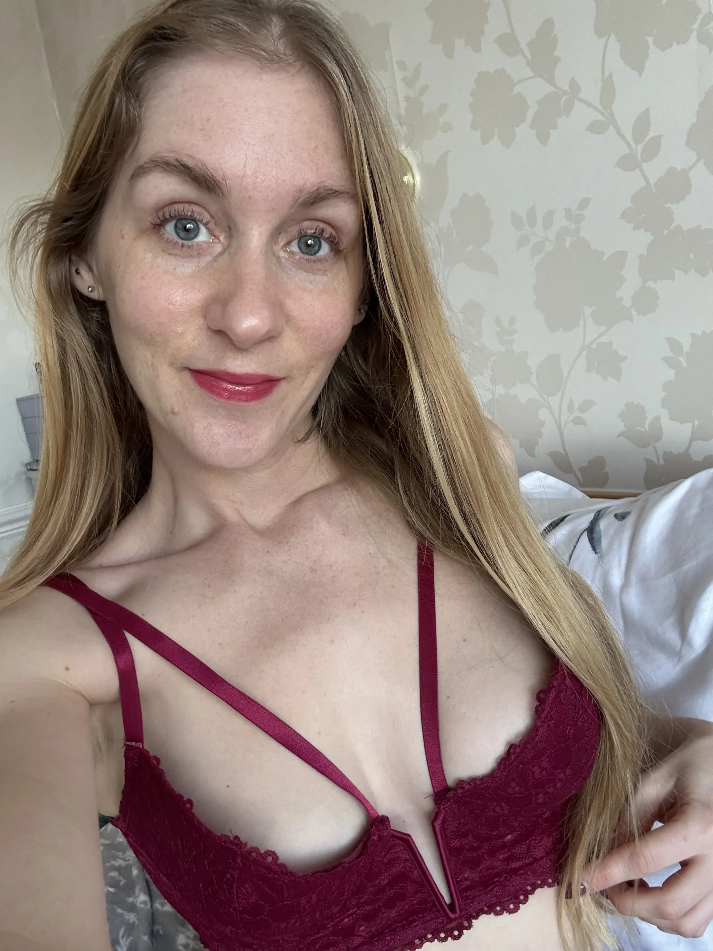 Live sex webcam photo for Sexy_Matilda #8015329