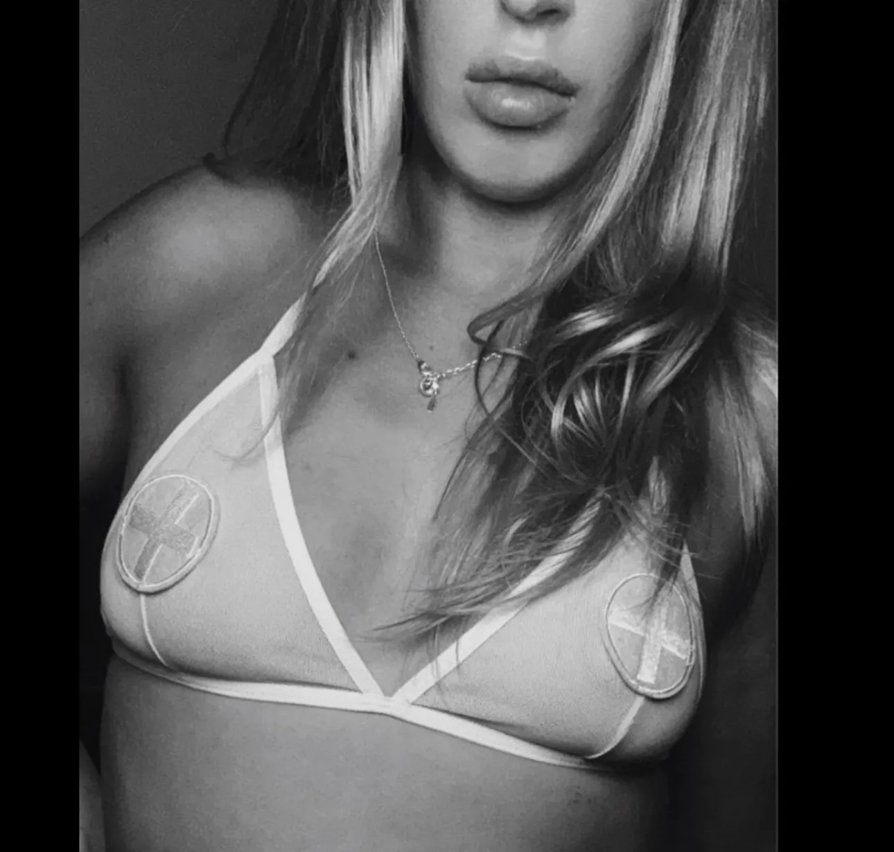Live sex webcam photo for Elleiaxxo #7971023