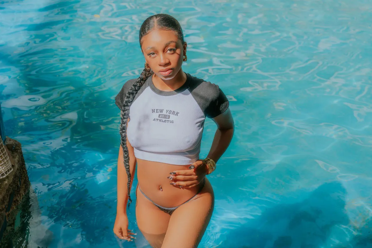 Live sex webcam photo for AliyahBrowns #7884965