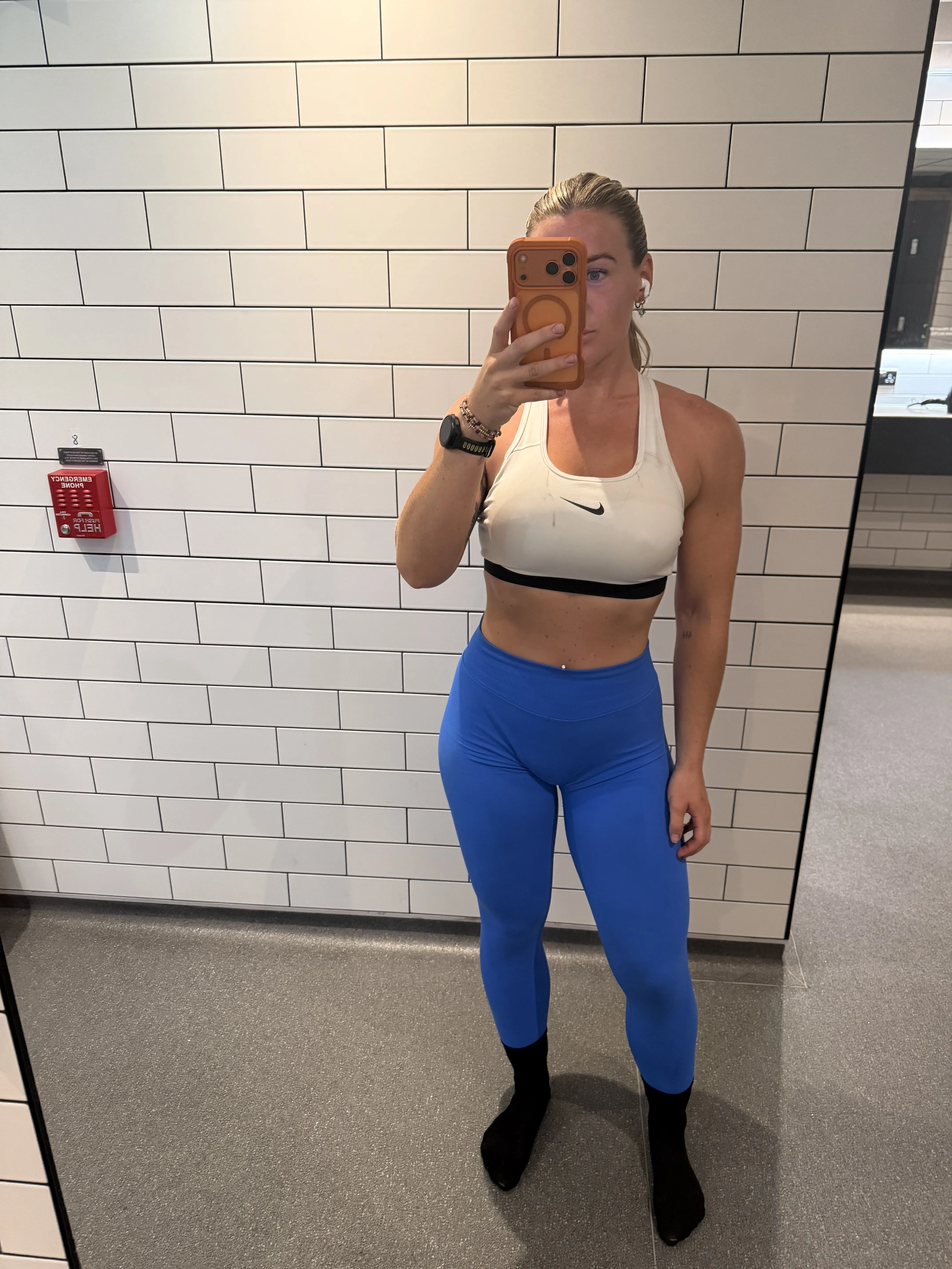 Live sex webcam photo for PixiePlayful_ox #8623489