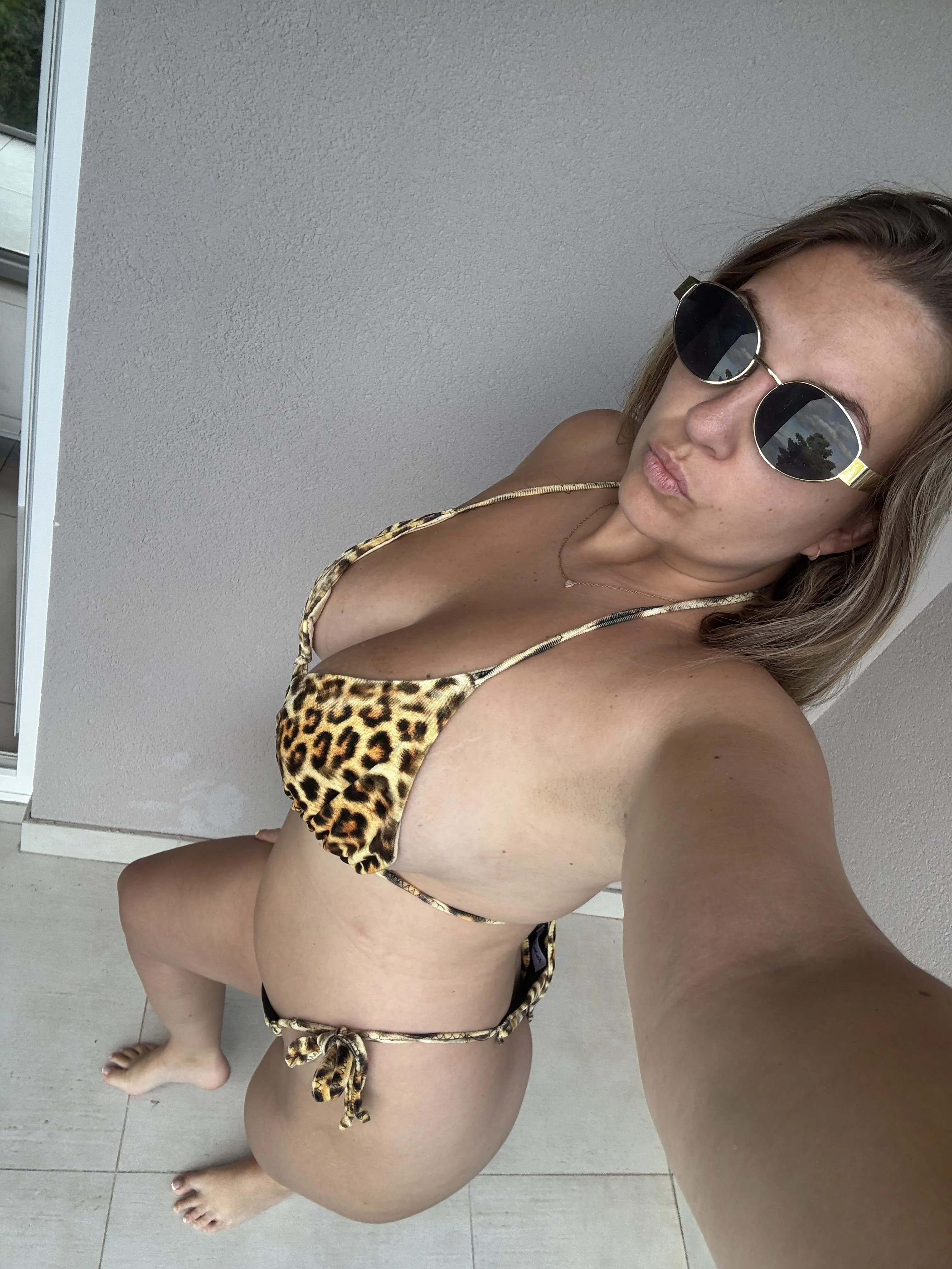 Live sex webcam photo for FlirtyRachelXOX #8038095