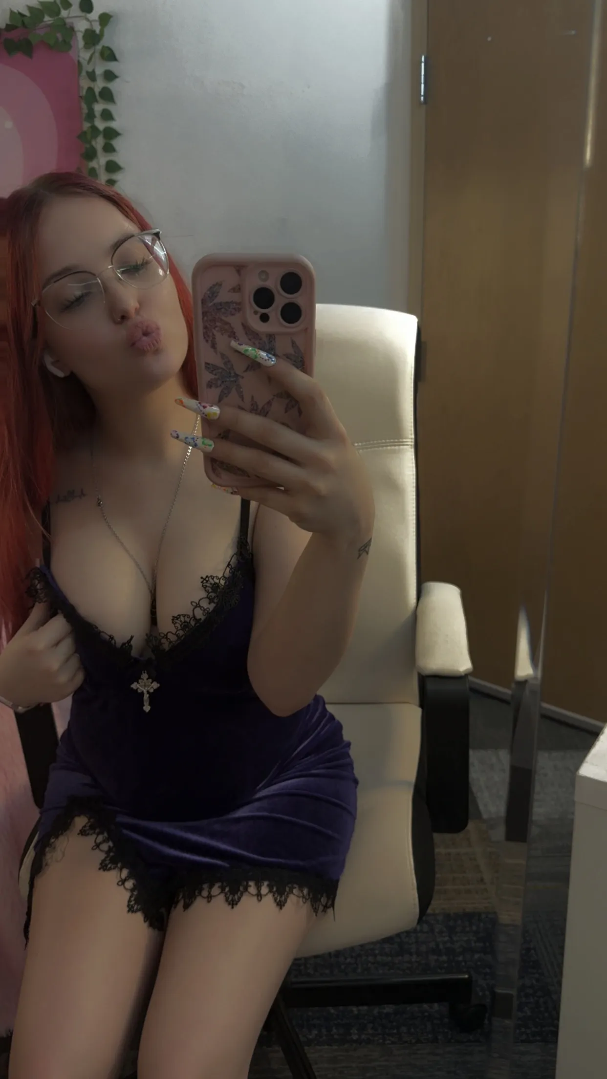 Live sex webcam photo for LiannaSnow #7990372