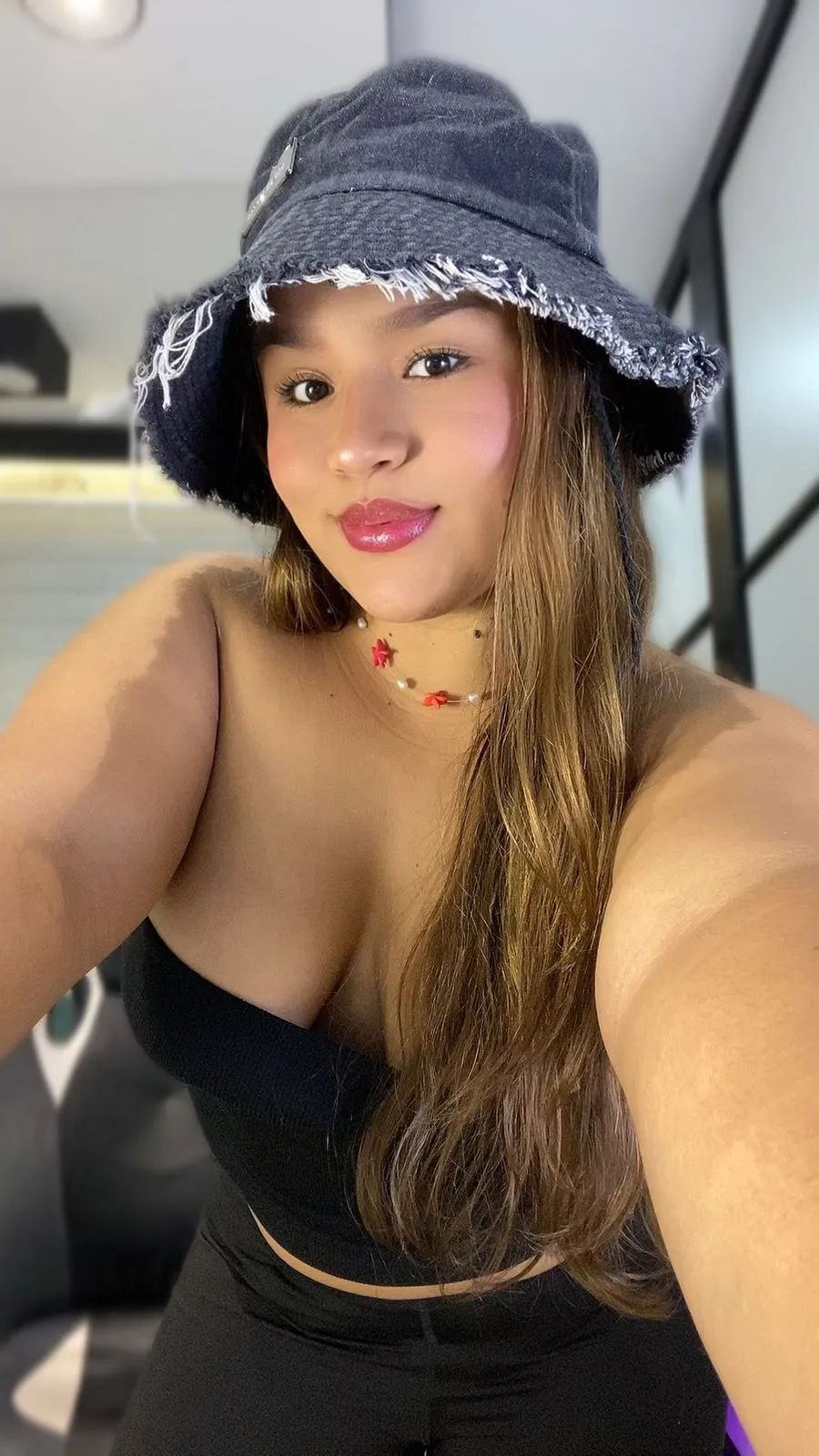 Live sex webcam photo for ElaBournx #8017089