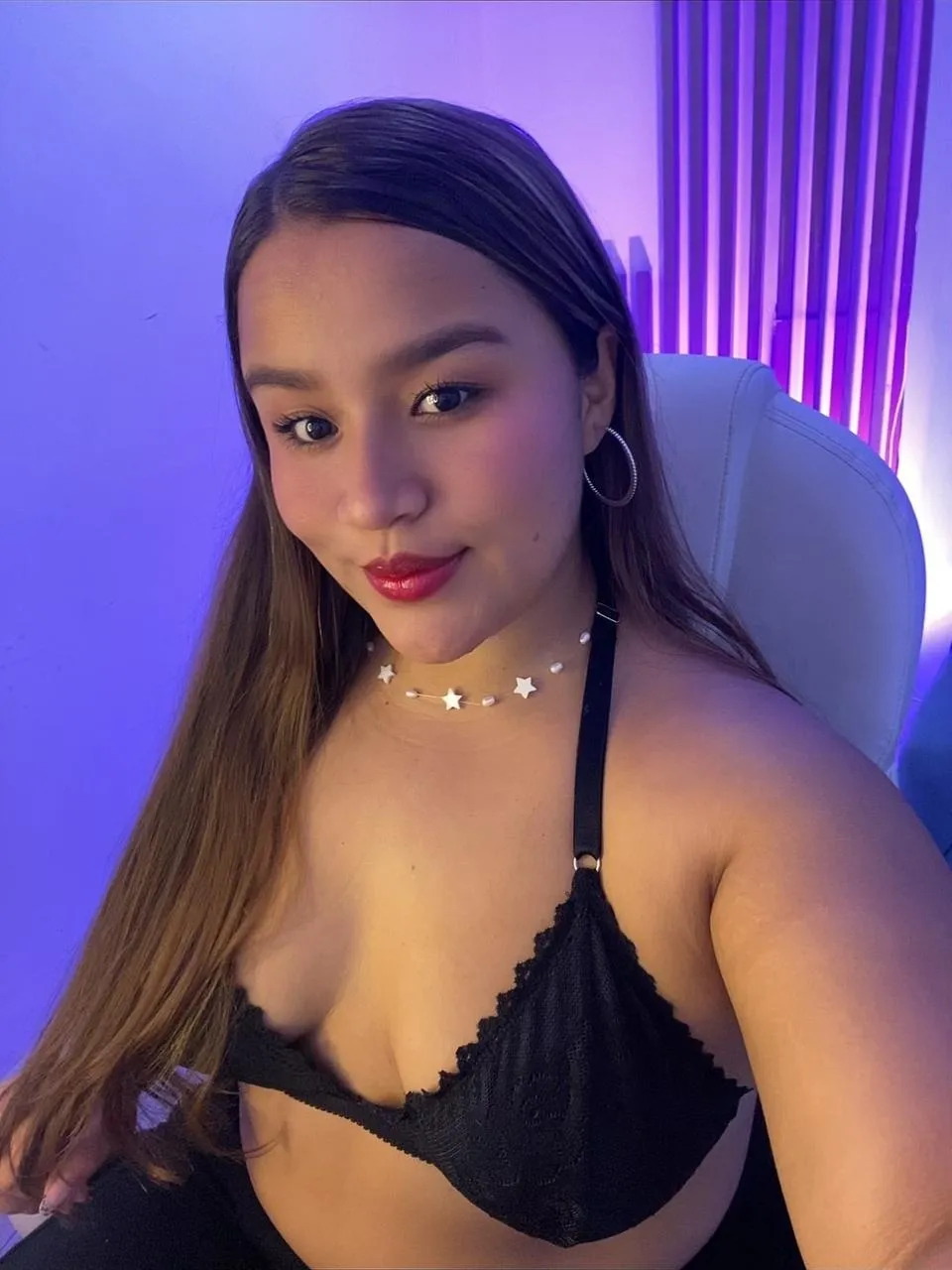 Live sex webcam photo for ElaBournx #8017108