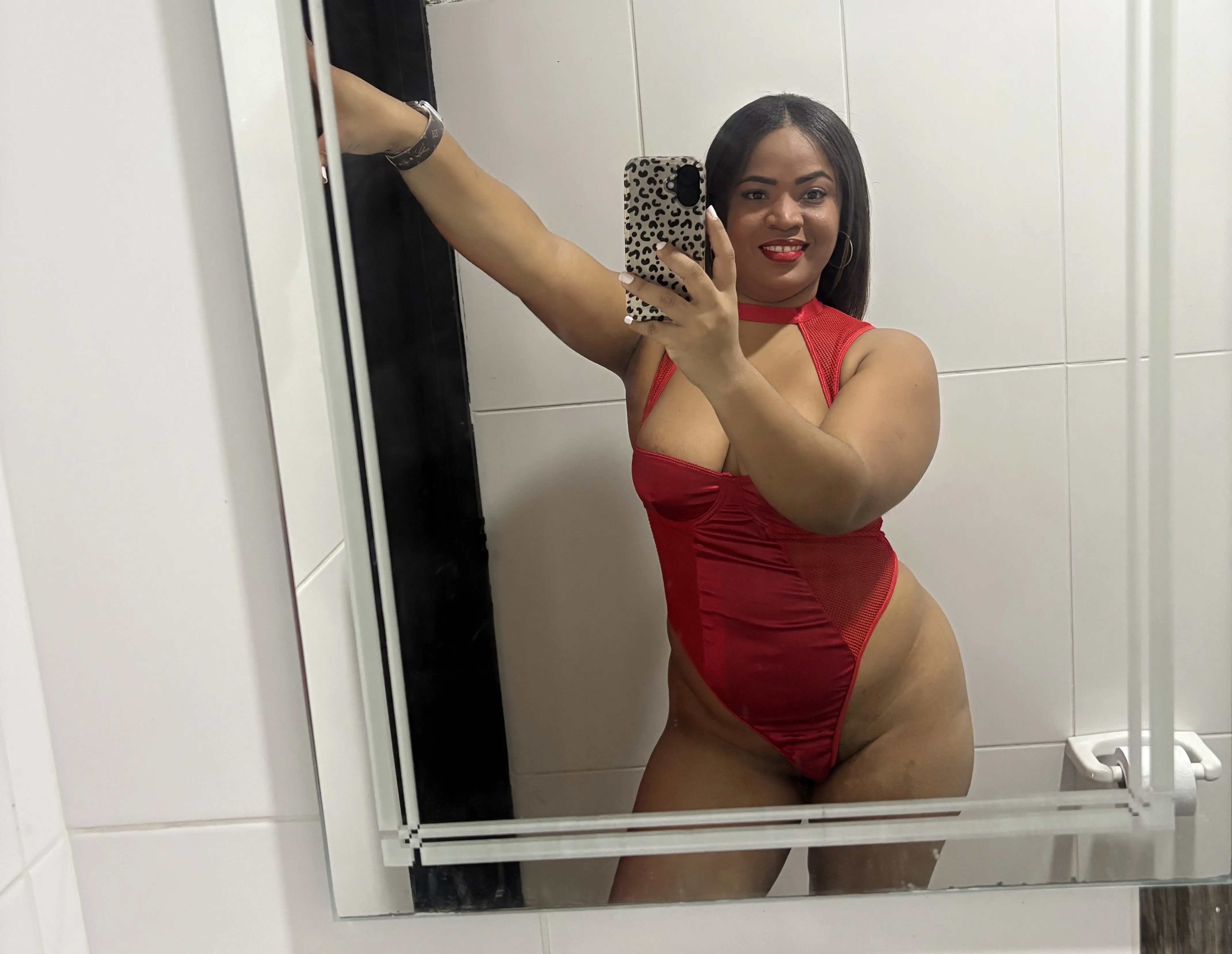 Live sex webcam photo for AliceBigBooty #7780640