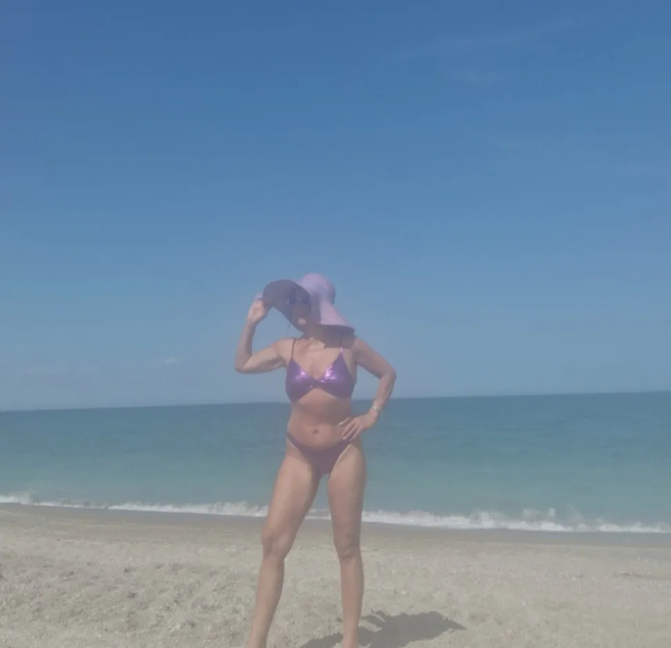 Live sex webcam photo for Betta #7138543