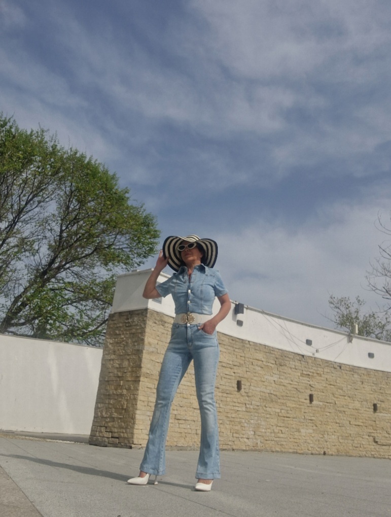 Live sex webcam photo for Betta #7138373