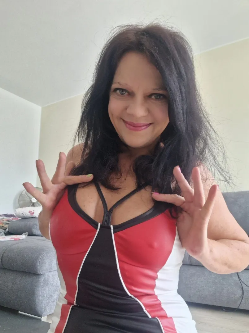 Live sex webcam photo for Betta #7138464