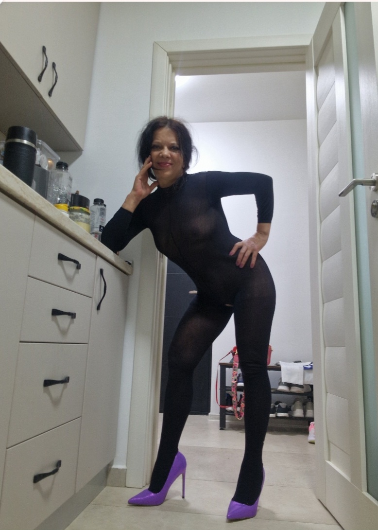 Live sex webcam photo for Betta #7138423