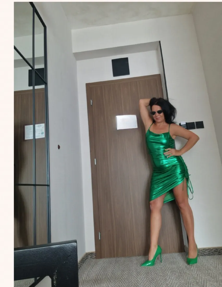 Live sex webcam photo for Betta #7387376