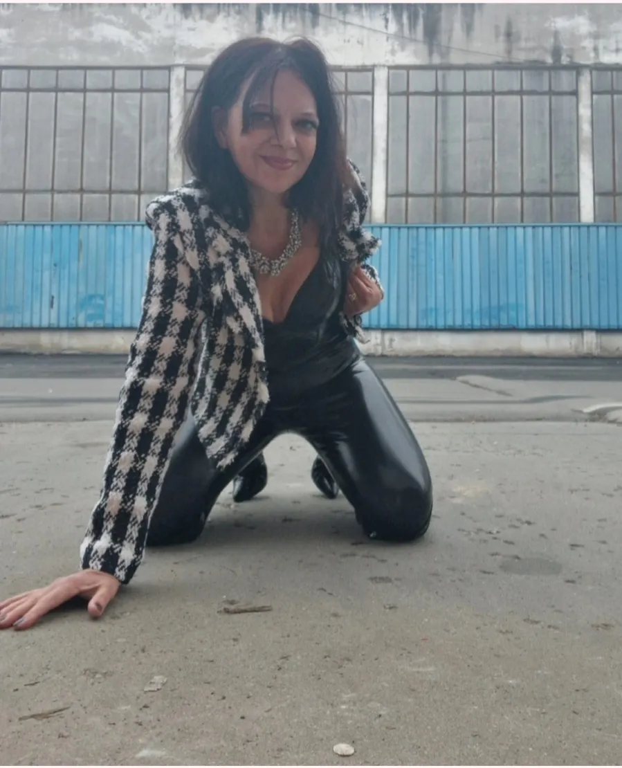 Live sex webcam photo for Betta #7138041