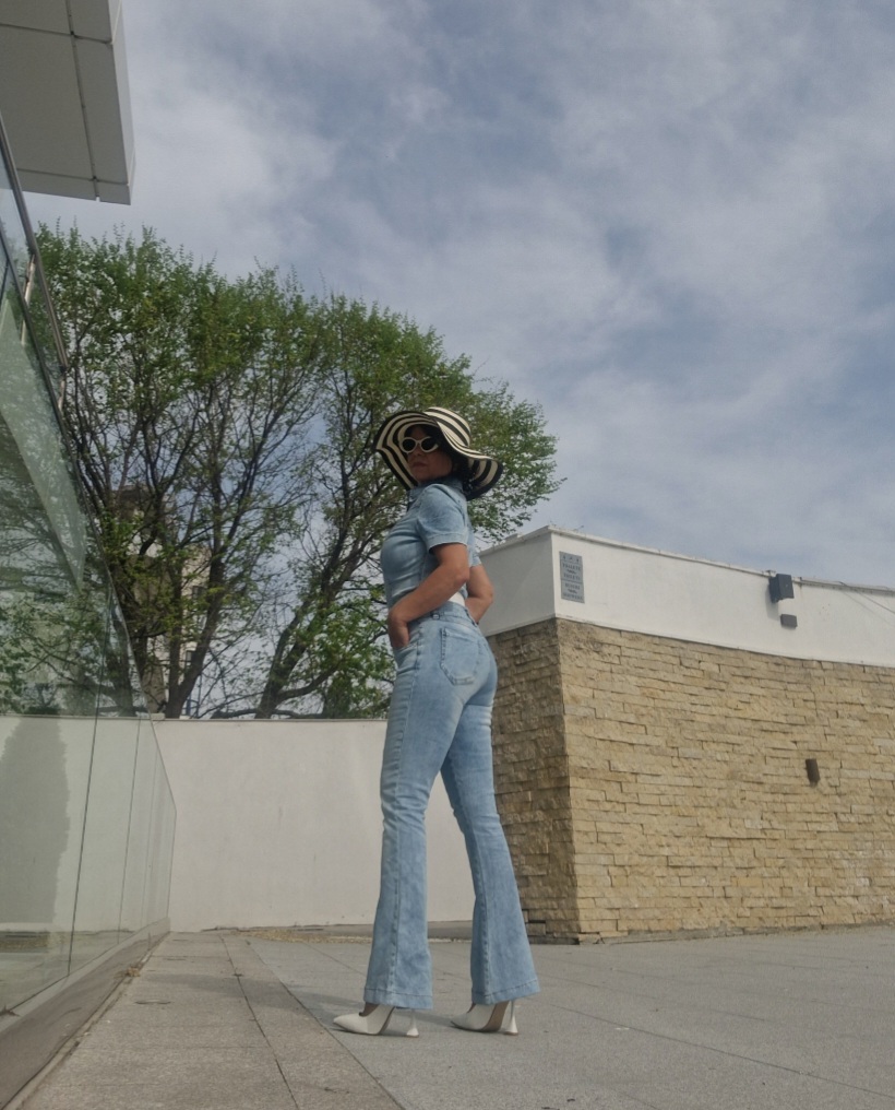 Live sex webcam photo for Betta #7138374