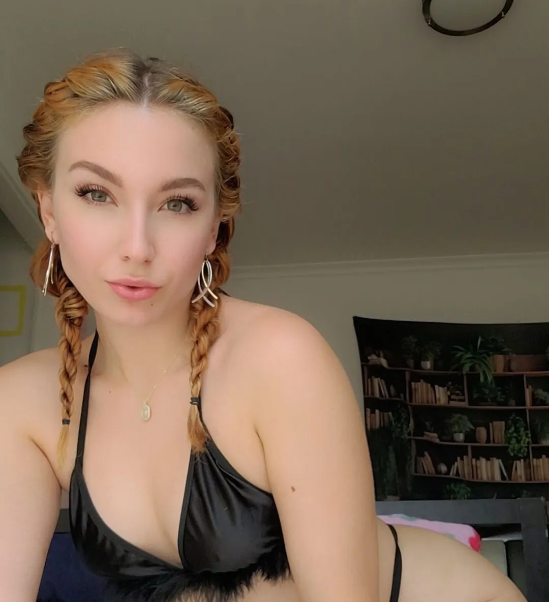 Live sex webcam photo for Rebelrebbb #7984860