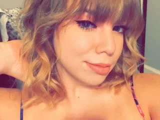 Live sex webcam photo for BlondieBliss #7233715