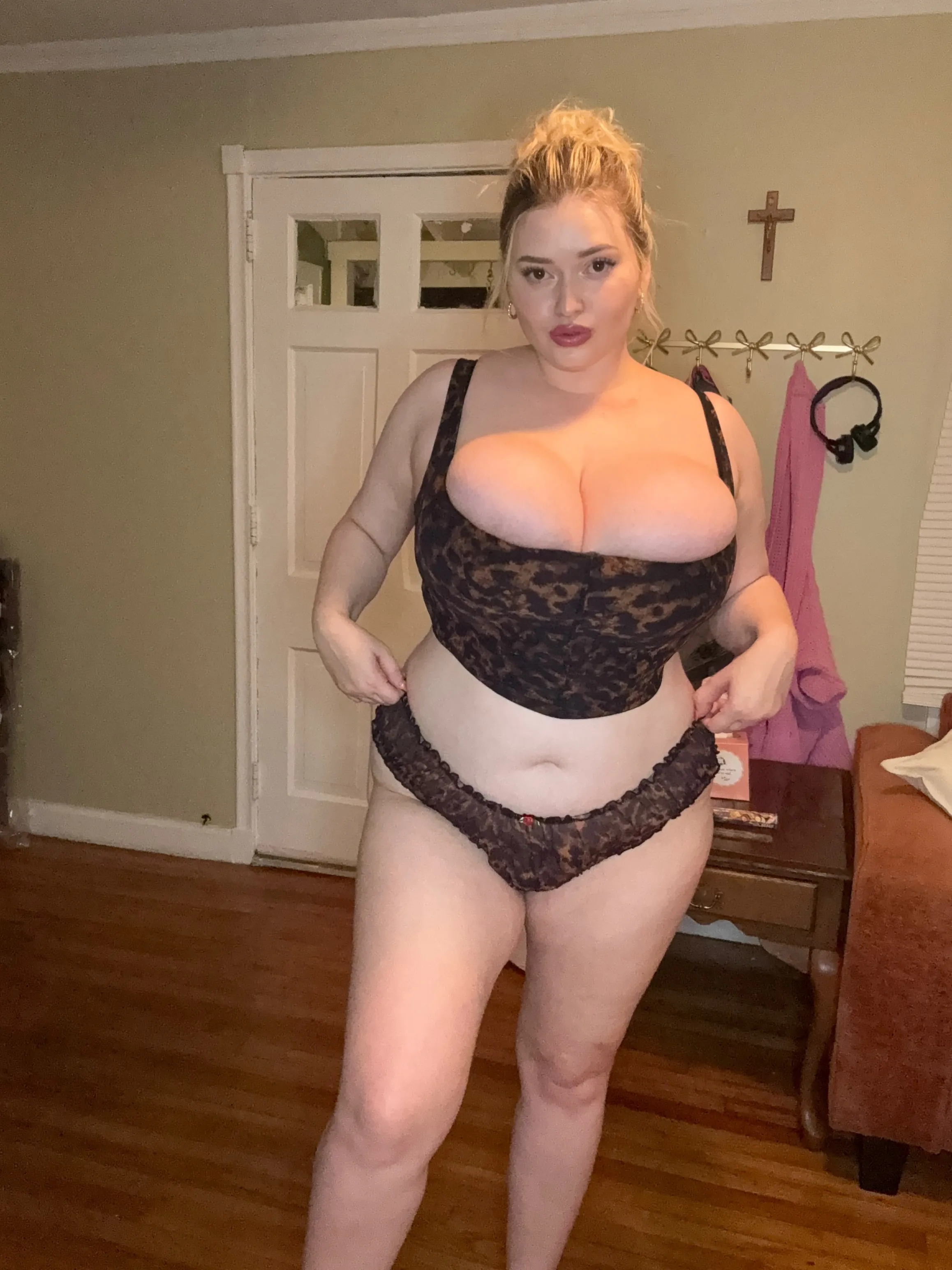 Live sex webcam photo for Miriase #7797922