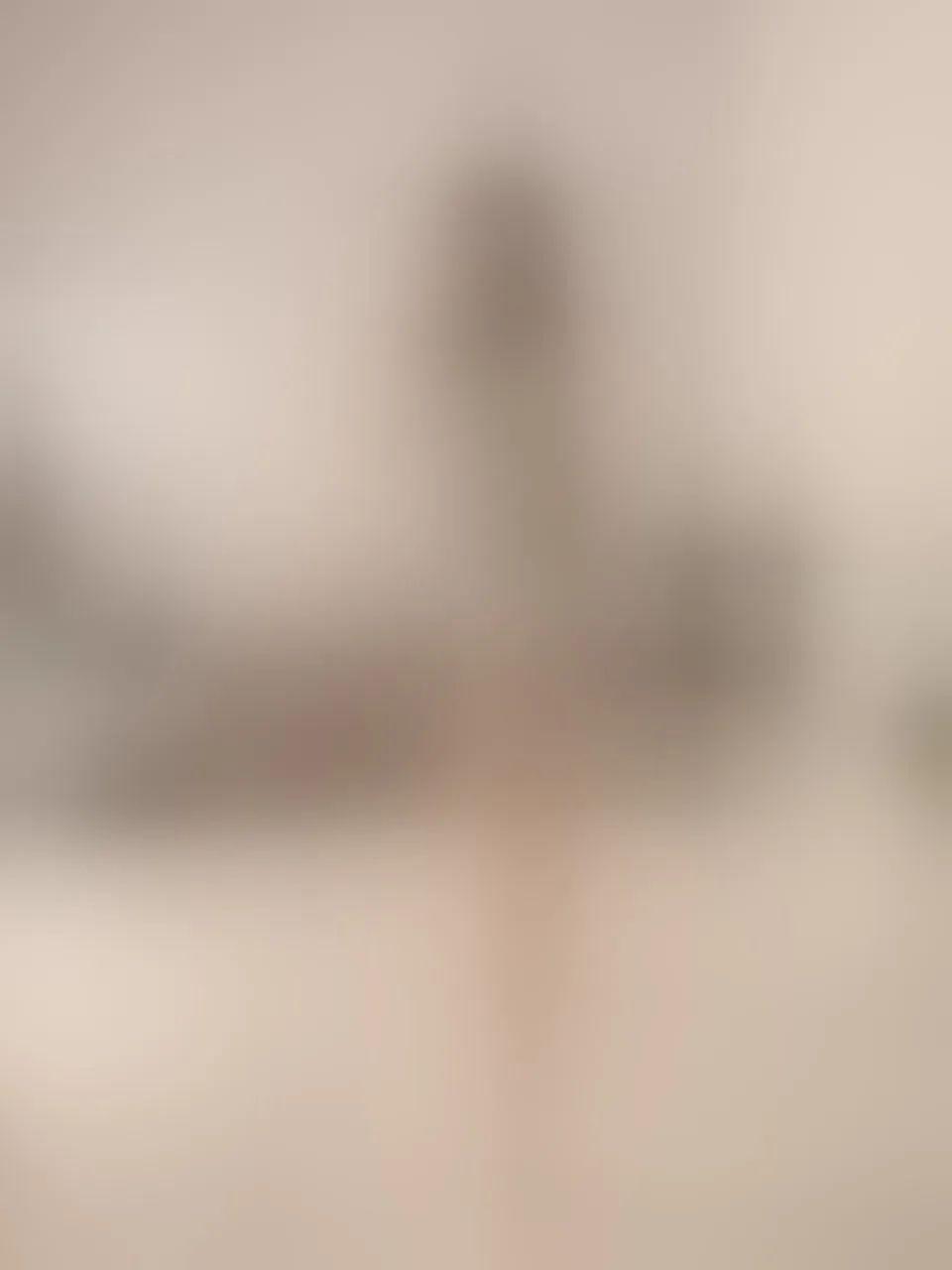 Live sex webcam photo for PureEllie #8065239