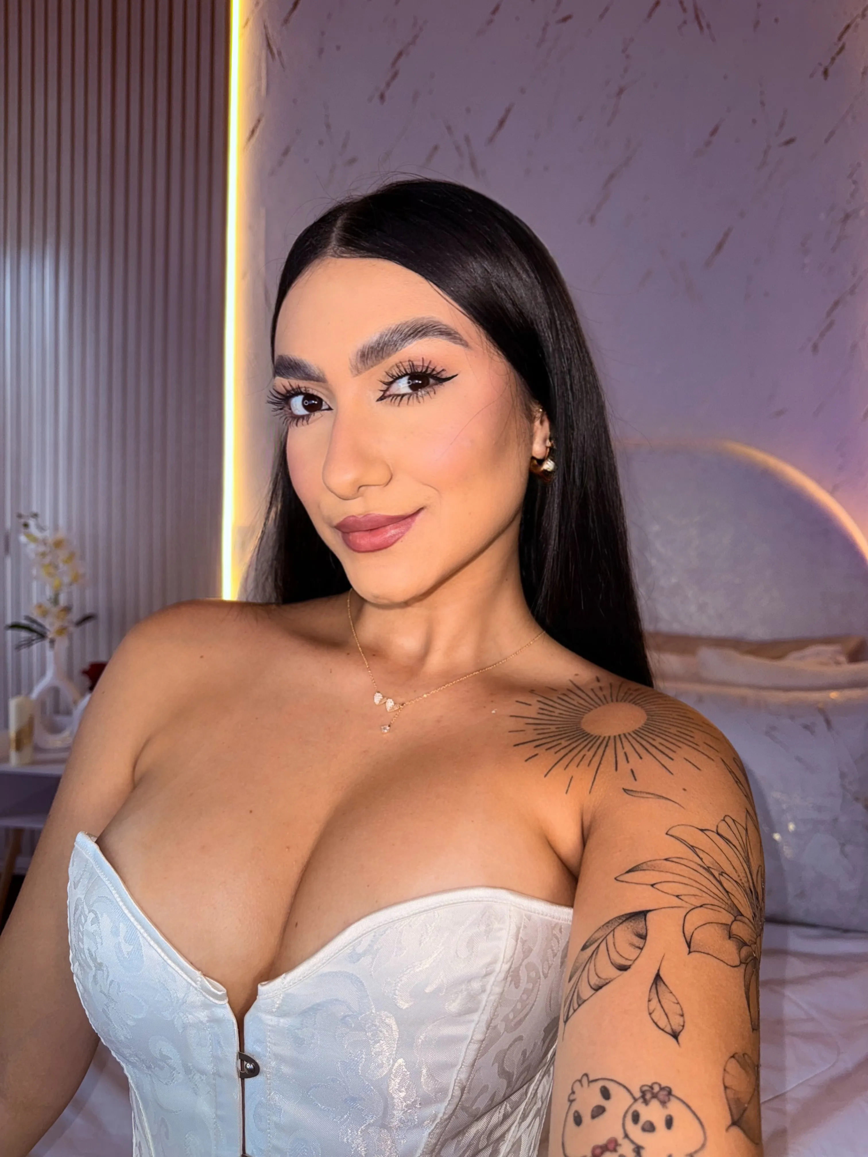 Live sex webcam photo for ManuelaHall #7380143