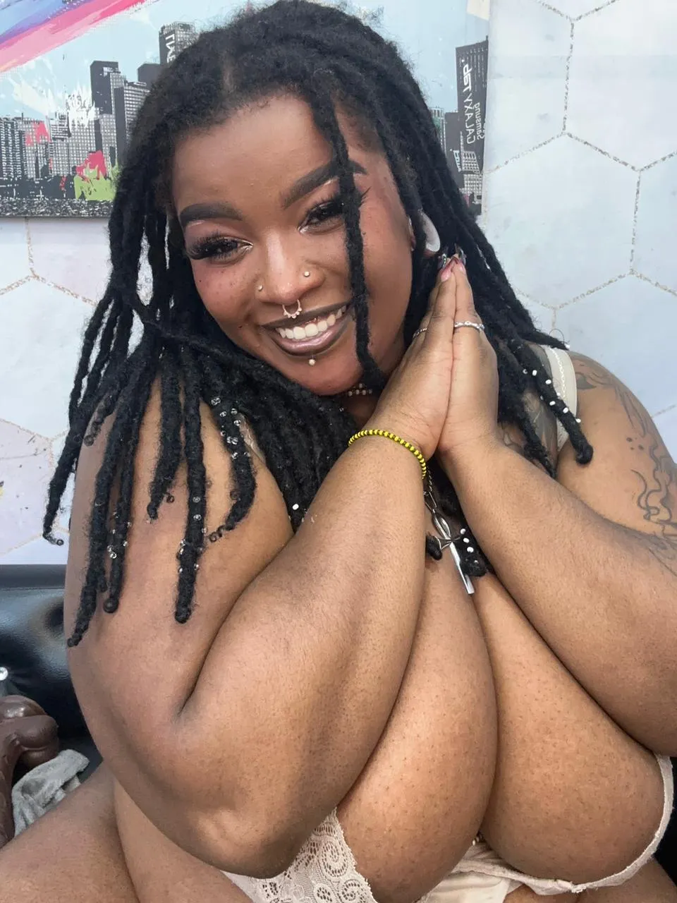 Live sex webcam photo for LaylaCummingss #8003558