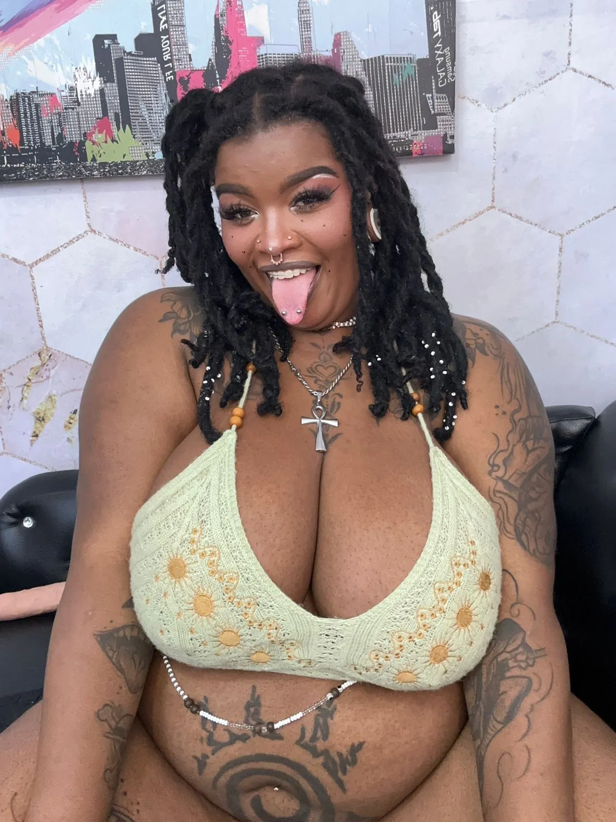Live sex webcam photo for LaylaCummingss #8050690