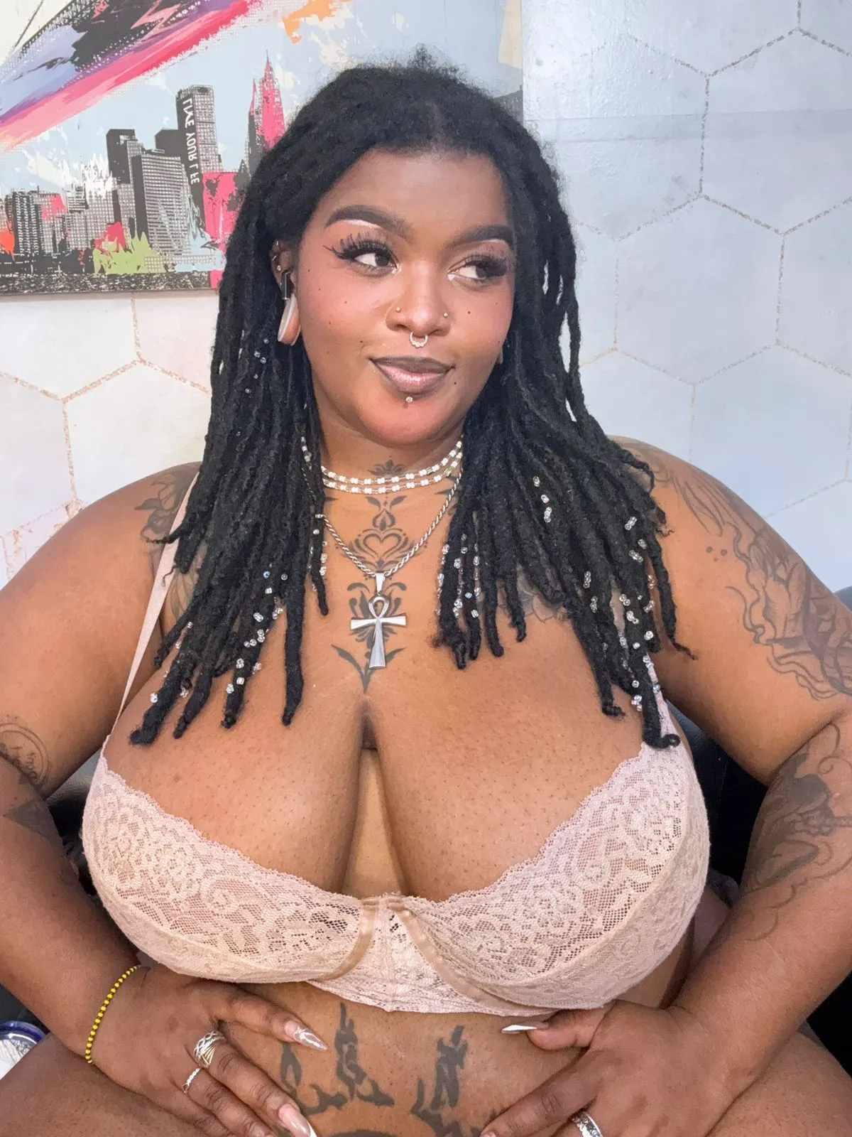 Live sex webcam photo for LaylaCummingss #8470557