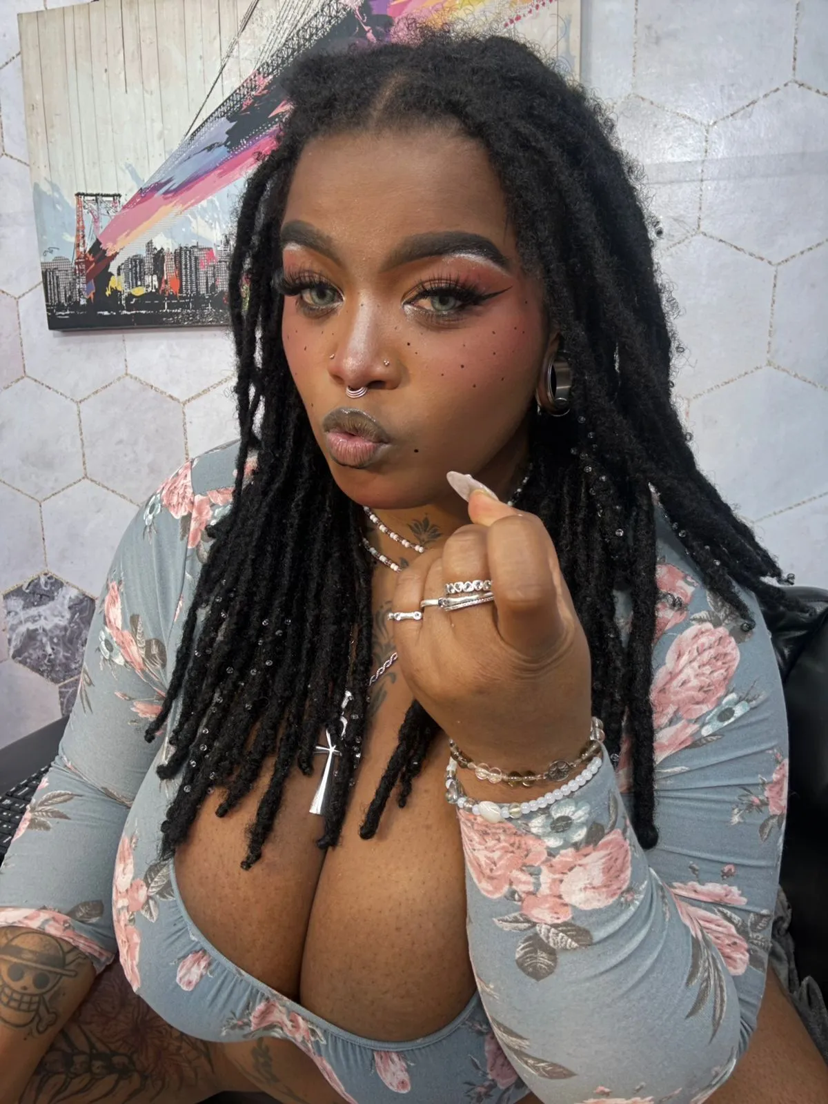 Live sex webcam photo for LaylaCummingss #8261999