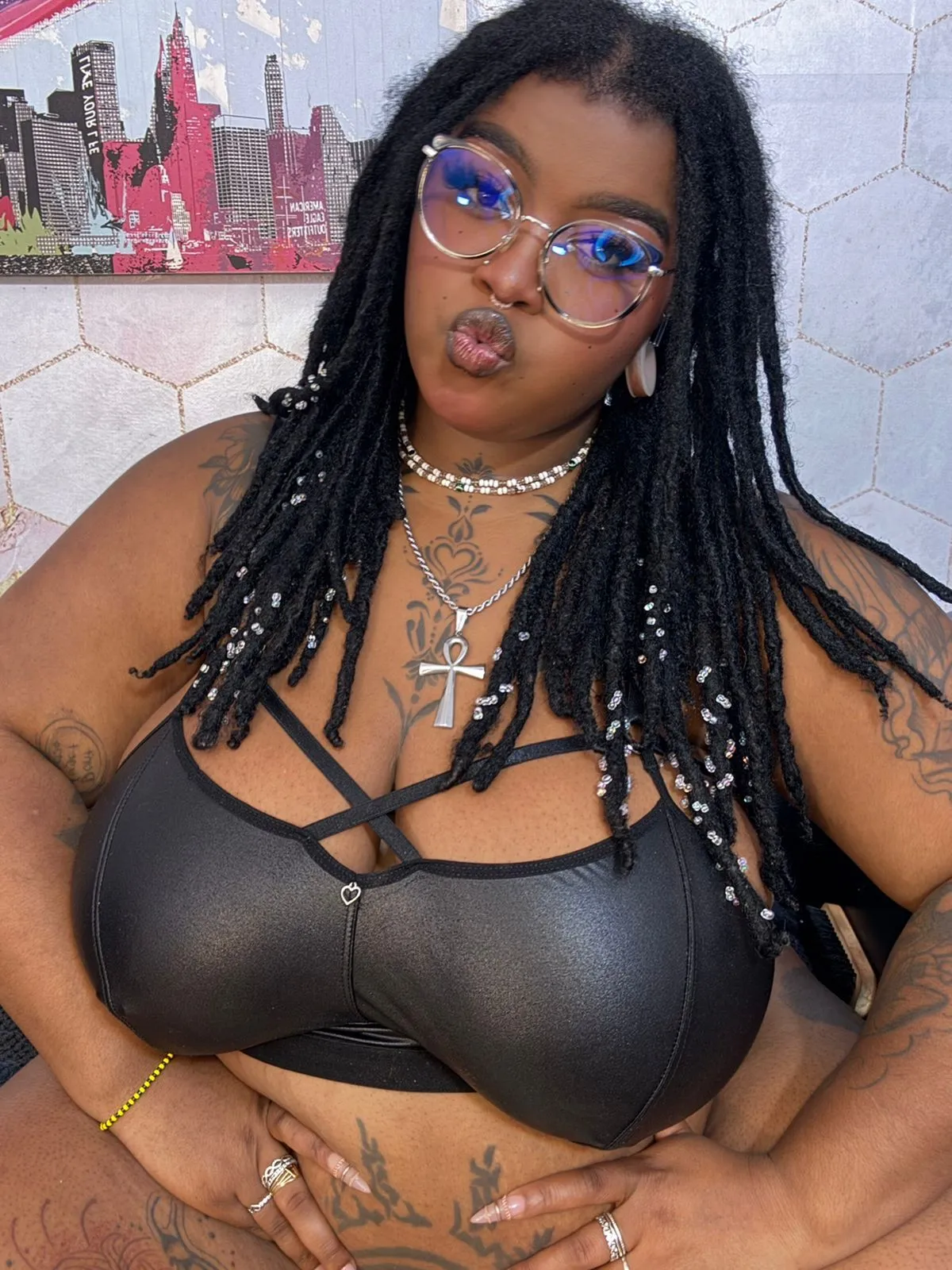 Live sex webcam photo for LaylaCummingss #8475917