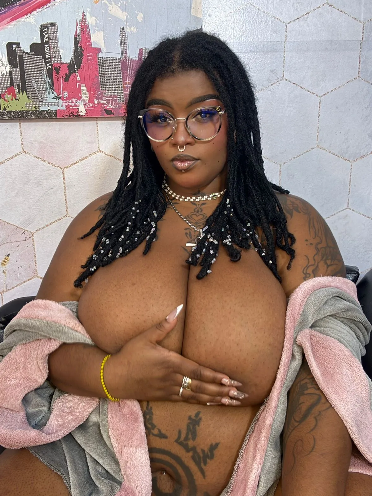 Live sex webcam photo for LaylaCummingss #8474216