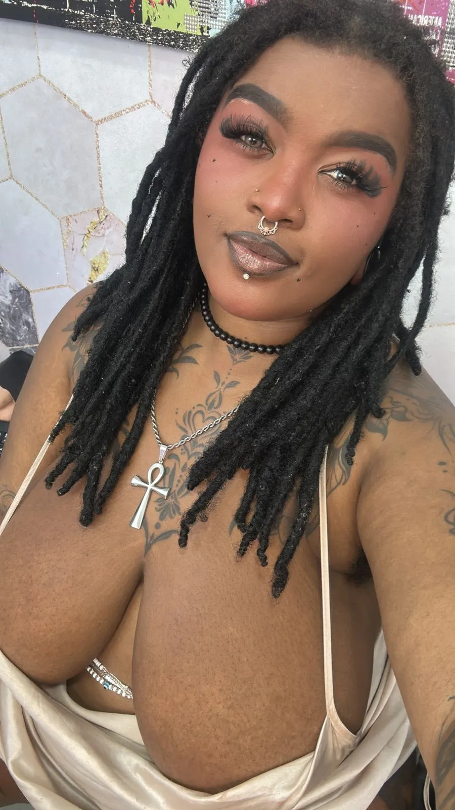 Live sex webcam photo for LaylaCummingss #7842776