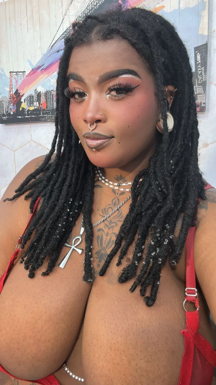Live sex webcam photo for LaylaCummingss #8253260