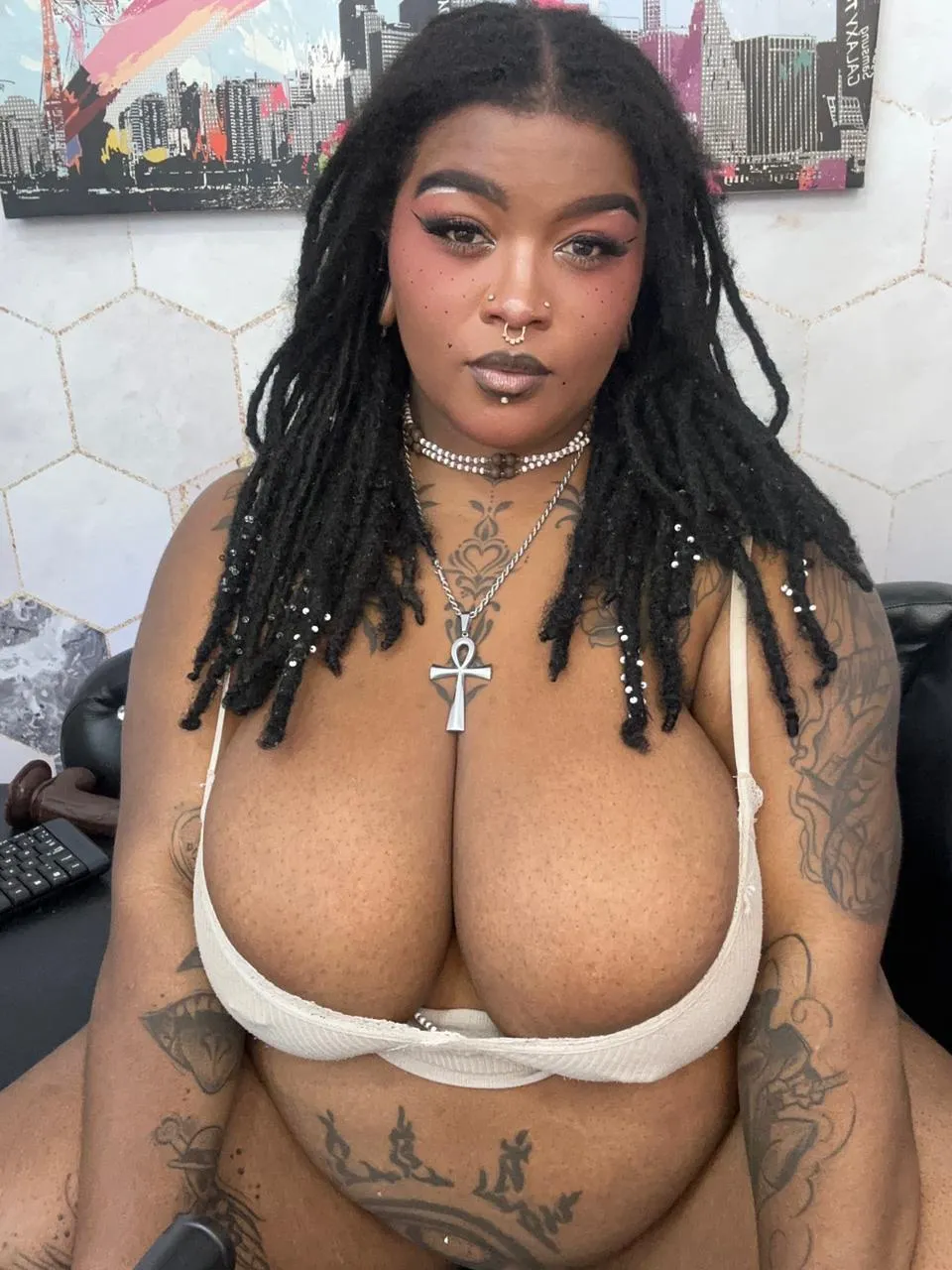 Live sex webcam photo for LaylaCummingss #8024071