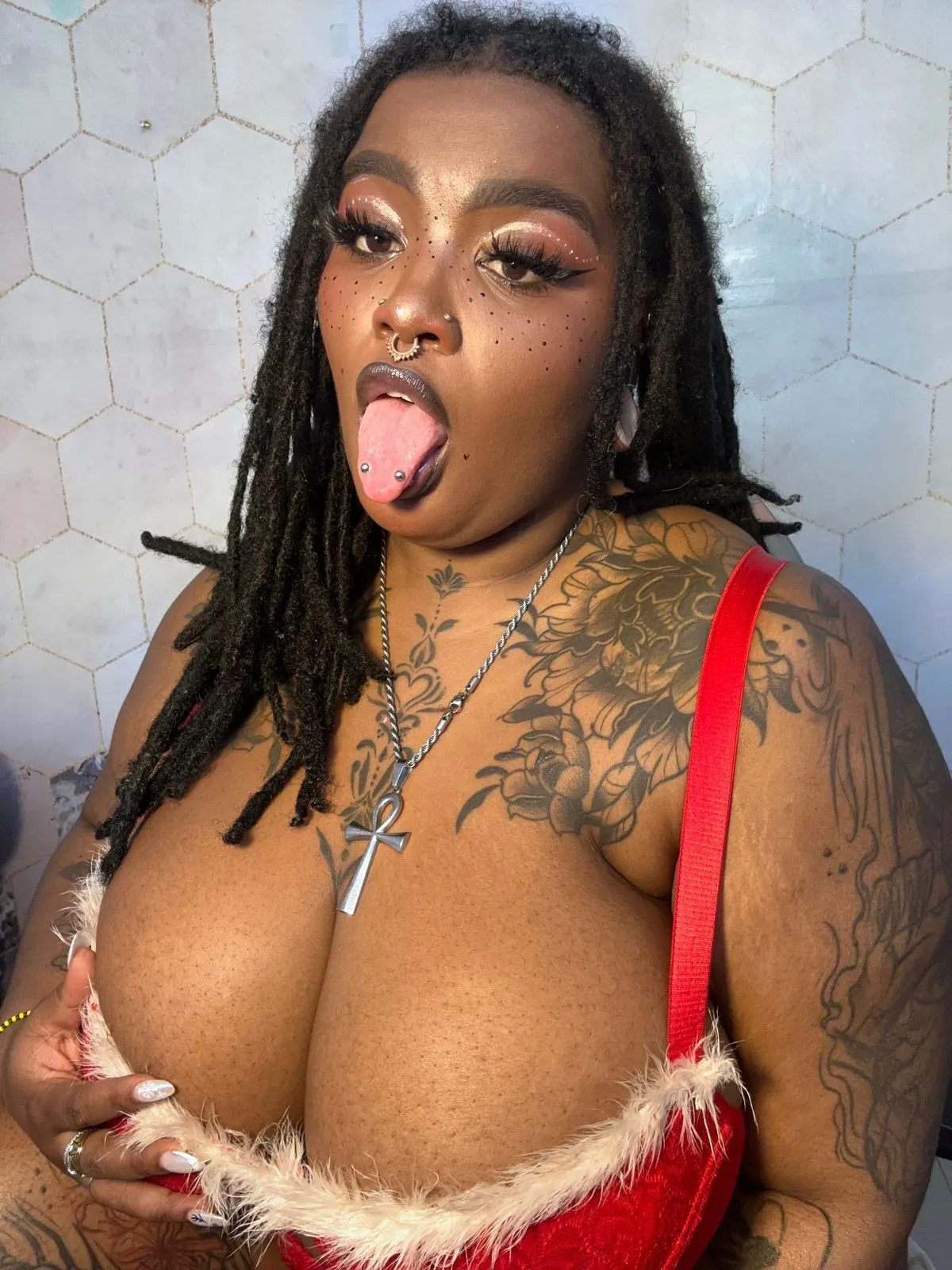 Live sex webcam photo for LaylaCummingss #8173778