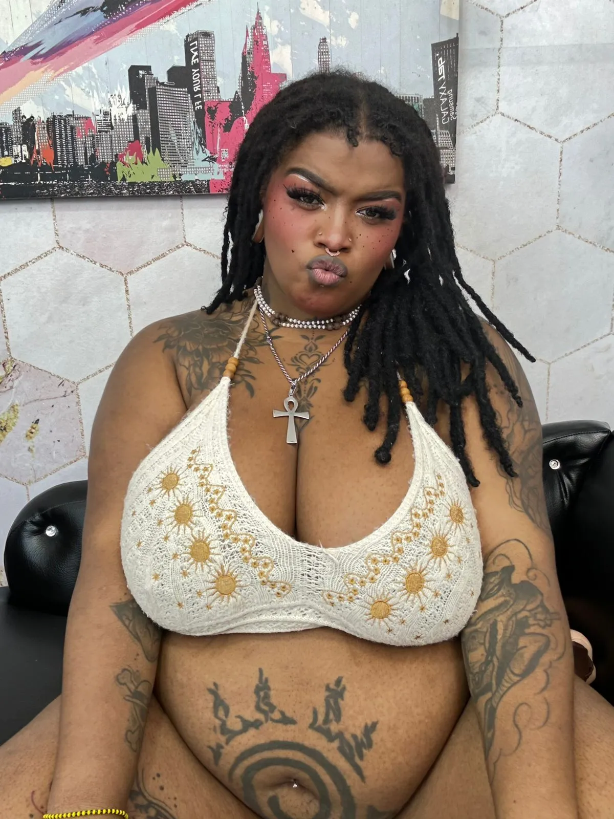 Live sex webcam photo for LaylaCummingss #8146956