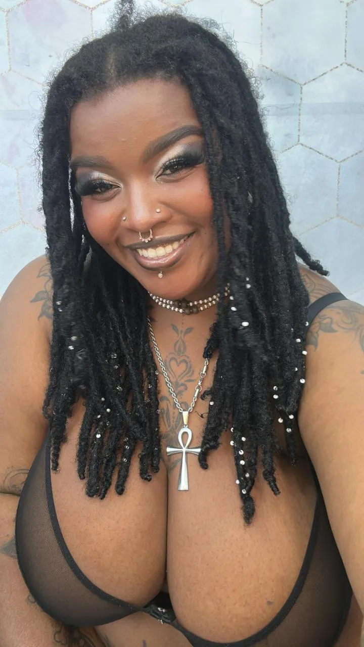 Live sex webcam photo for LaylaCummingss #7951880