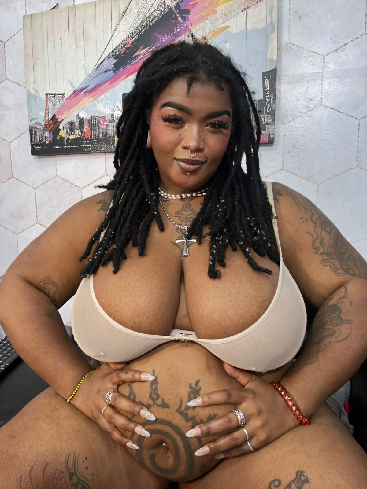 Live sex webcam photo for LaylaCummingss #8226442