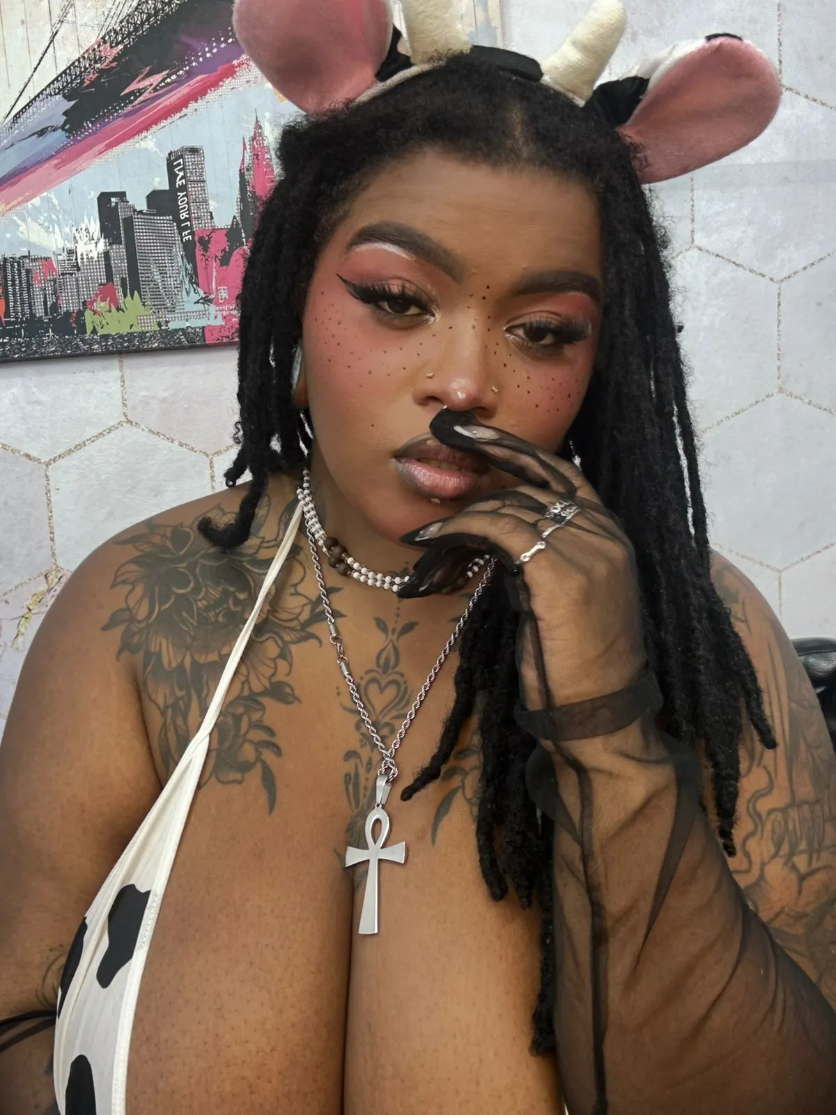 Live sex webcam photo for LaylaCummingss #8130725