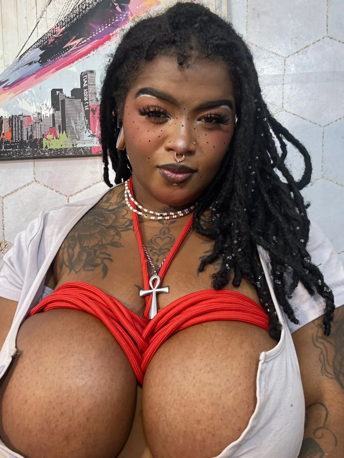 Live sex webcam photo for LaylaCummingss #8213460
