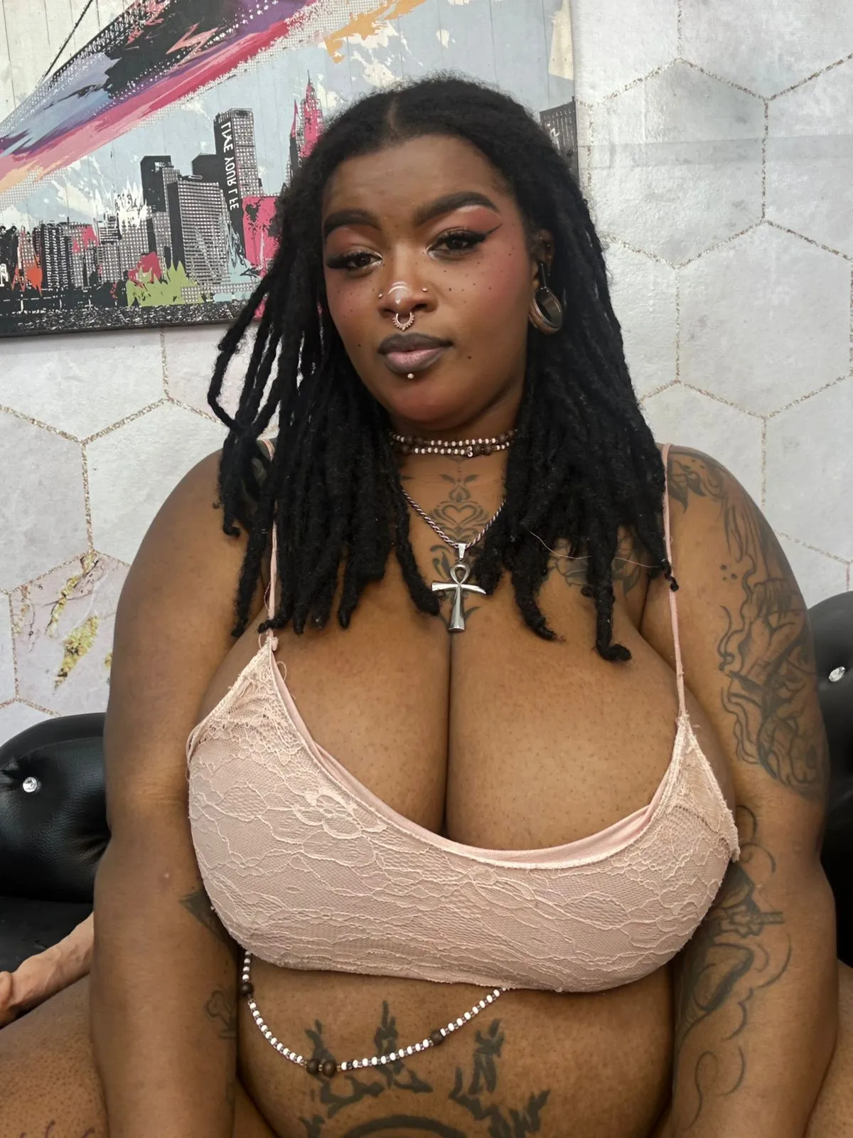 Live sex webcam photo for LaylaCummingss #8098648