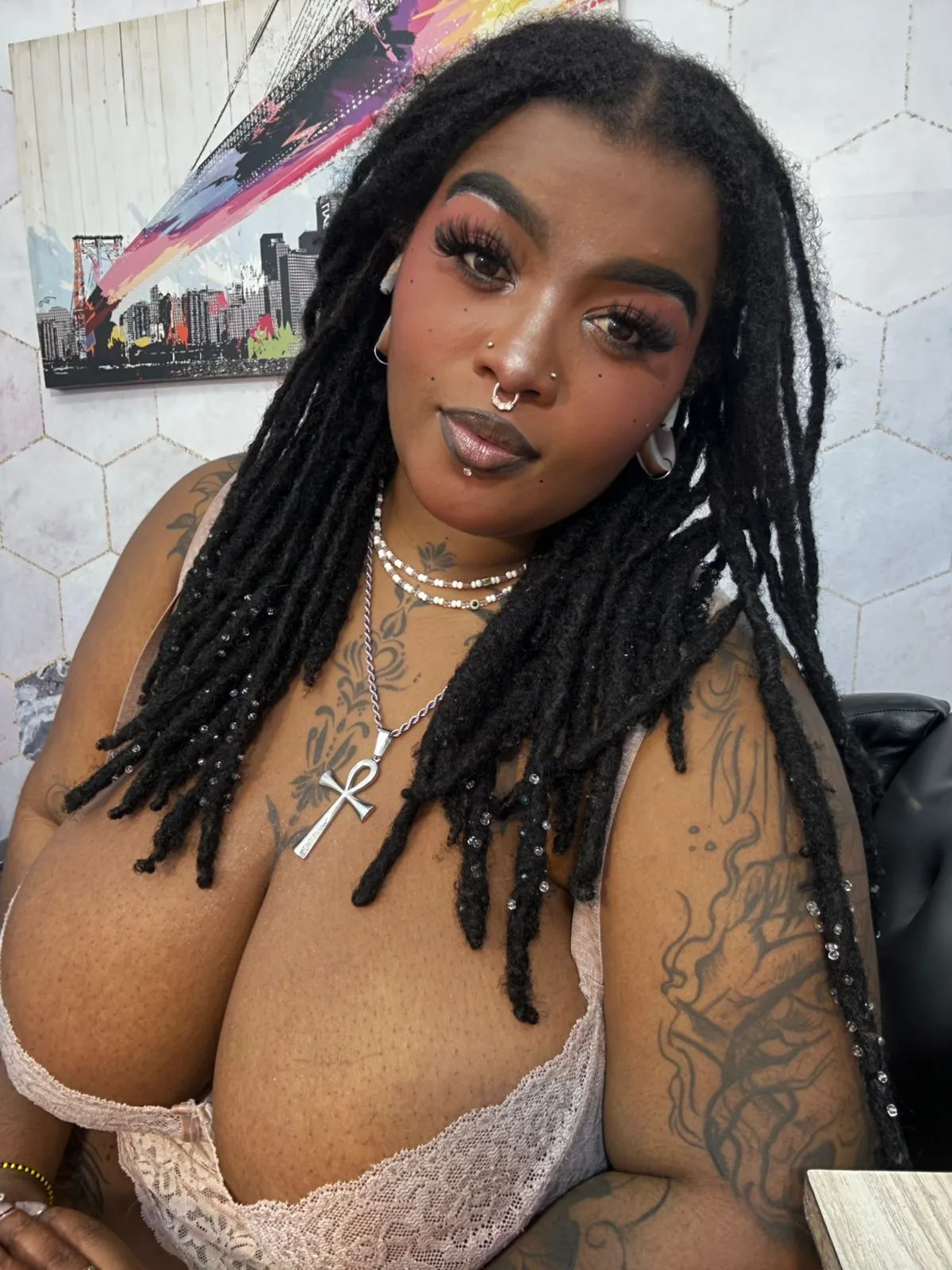 Live sex webcam photo for LaylaCummingss #8321531