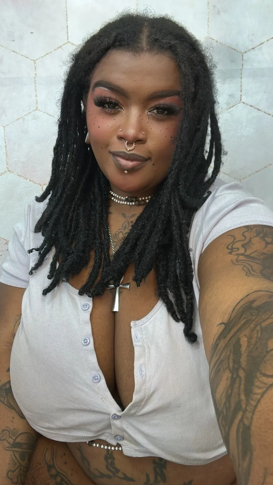 Live sex webcam photo for LaylaCummingss #8136323