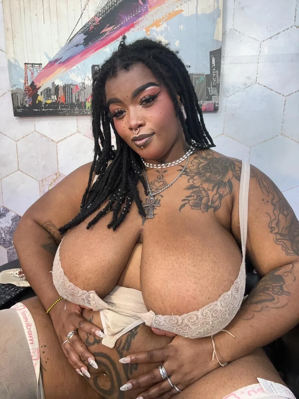 Live sex webcam photo for LaylaCummingss #8208120
