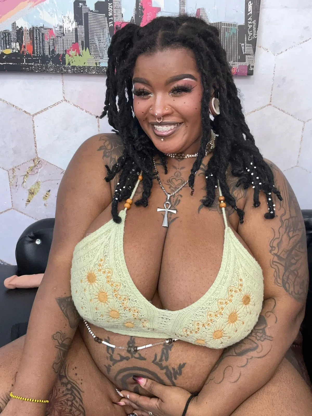 Live sex webcam photo for LaylaCummingss #8050691
